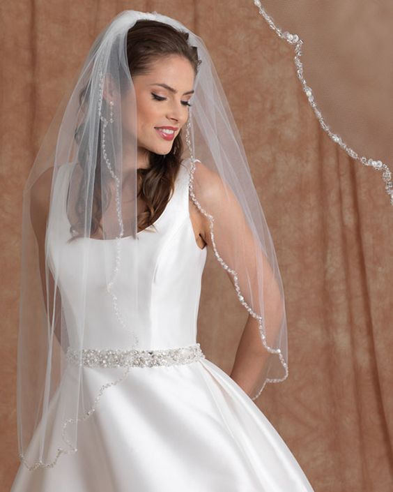 4429 - 9179 - Cheron's Bridal, Veil