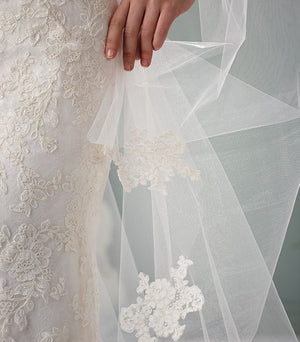 9885 - Cheron's Bridal, Veil
